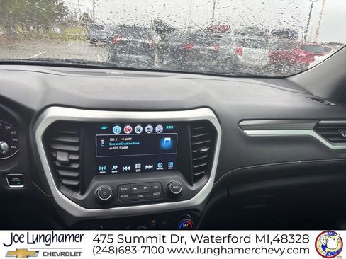 Used 2019 GMC Acadia SLT w/ Black Edition image 16