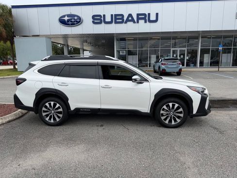 Used 2023 Subaru Outback Touring XT AWD/4WD image 2