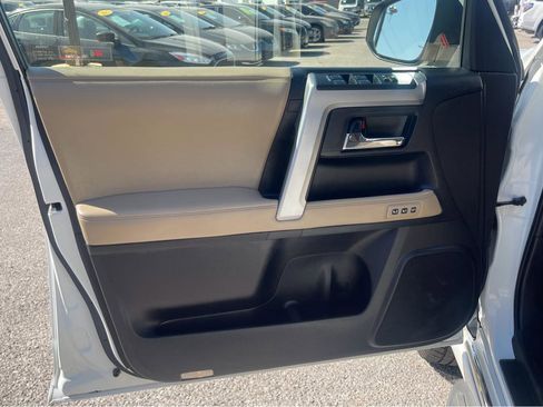 Used 2014 Toyota 4Runner Limited RWD image 12