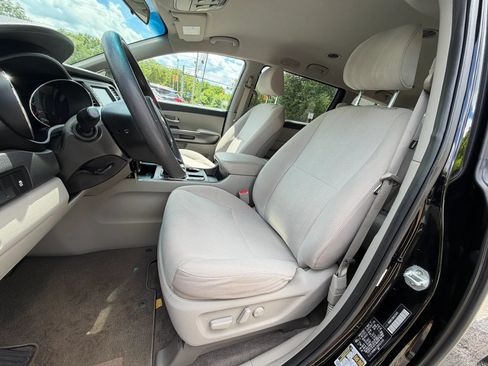 Used 2019 Kia Sedona LX FWD image 13