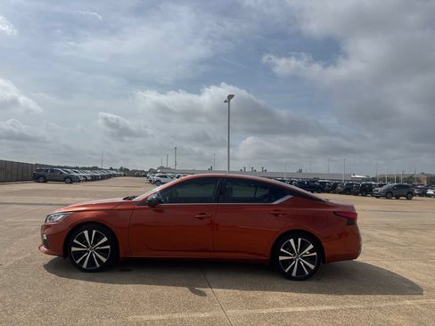 Certified 2022 Nissan Altima 2.5 SR FWD image 14