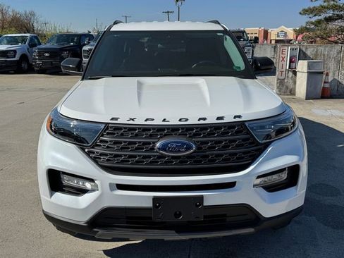 Used 2023 Ford Explorer XLT w/ Equipment Group 202A image 2