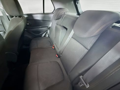 Used 2020 Chevrolet Trax LT image 27