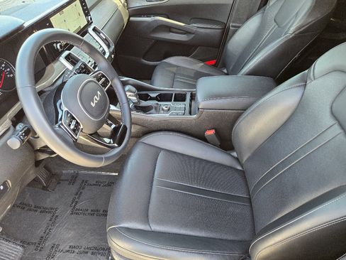 Certified 2022 Kia Sorento S image 18