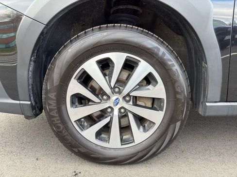 Used 2024 Subaru Outback Premium AWD/4WD image 26