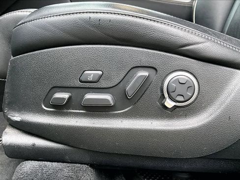 Used 2022 Genesis GV80 2.5T w/ Prestige Package 05 image 31