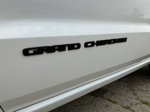 Used 2020 Jeep Grand Cherokee Altitude AWD/4WD image 45