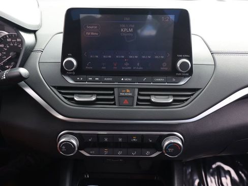 Used 2021 Nissan Altima 2.5 SV w/ SV Premium Package image 28