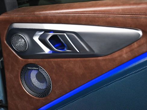 Used 2023 BMW XM image 16