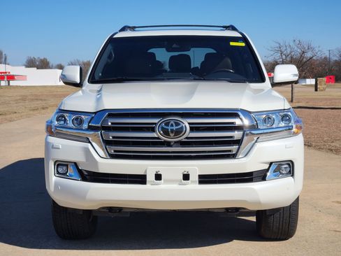 Used 2021 Toyota Land Cruiser image 6