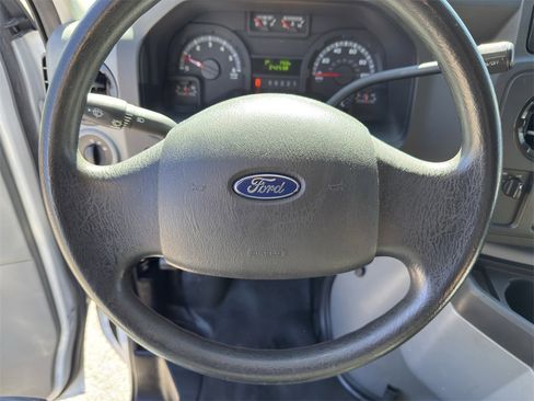 Used 2013 Ford E-350 and Econoline 350 Super Duty image 18