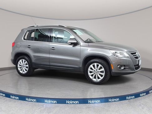Used 2011 Volkswagen Tiguan SE AWD/4WD image 4