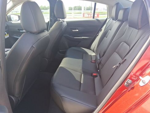 New 2026 Nissan Sentra SR w/ SR Premium Package FWD image 32