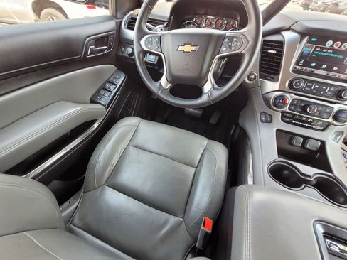 Used 2015 Chevrolet Suburban LT image 21
