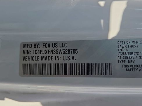 Used 2025 Jeep Wrangler Unlimited Rubicon image 26