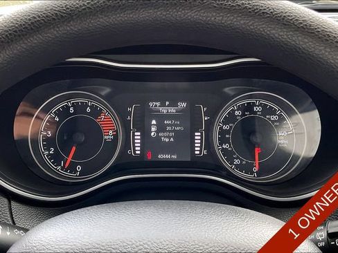 Used 2019 Jeep Cherokee Latitude w/ Popular Appearance Group FWD image 19