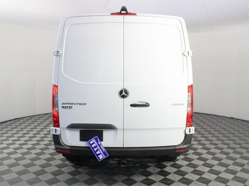 Used 2021 Mercedes-Benz Sprinter 2500 image 18