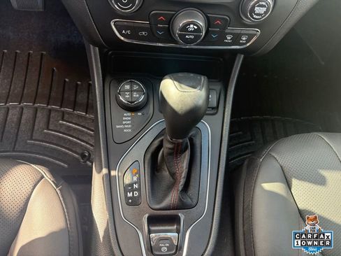 Used 2021 Jeep Cherokee Trailhawk w/ Premium Leather Package image 18