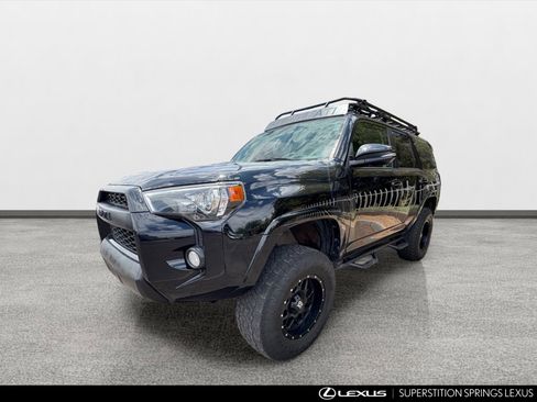 Used 2017 Toyota 4Runner TRD Off-Road Premium AWD/4WD image 5