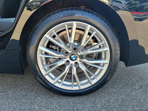Certified 2024 BMW 330i xDrive Sedan w/ Premium Package AWD/4WD image 27