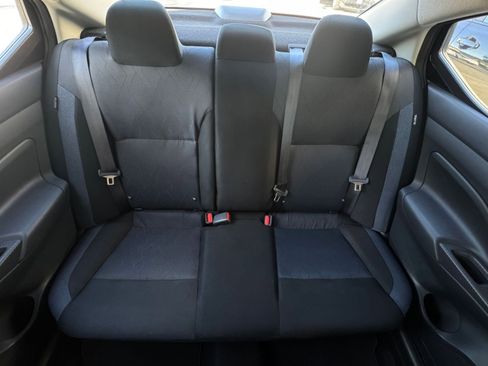 Used 2025 Nissan Versa SV image 37