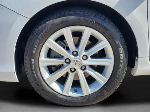 Used 2013 Toyota Camry XLE w/ Convenience Pkg image 44