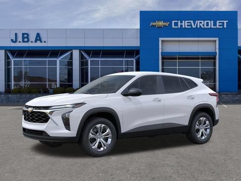 New 2026 Chevrolet Trax LS w/ Driver Confidence Package FWD image 2