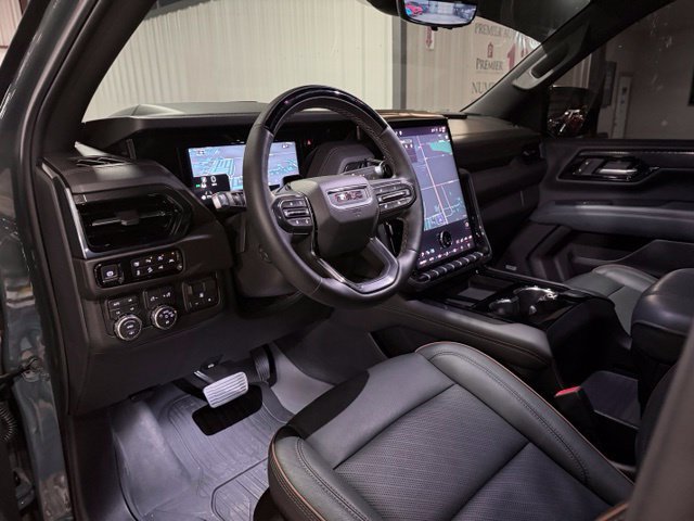 Used 2026 GMC Yukon XL AT4 w/ AT4 Premium Plus Package AWD/4WD image 13