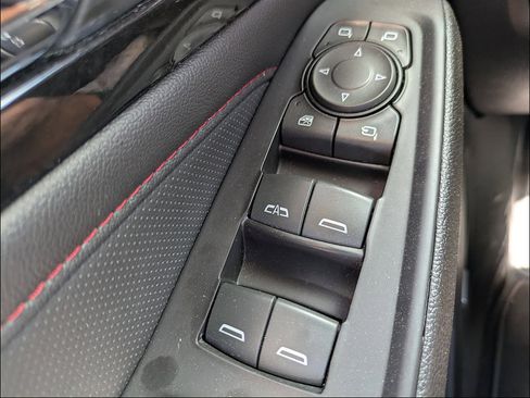Used 2023 Chevrolet Traverse RS AWD/4WD image 27