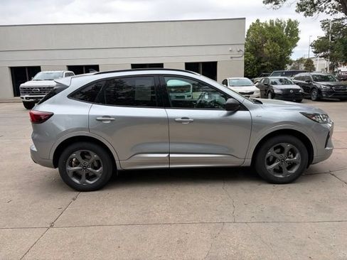 Used 2024 Ford Escape ST-Line AWD/4WD image 8
