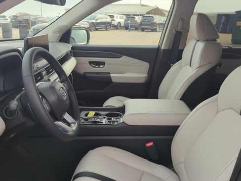 New 2026 Honda Pilot image 18