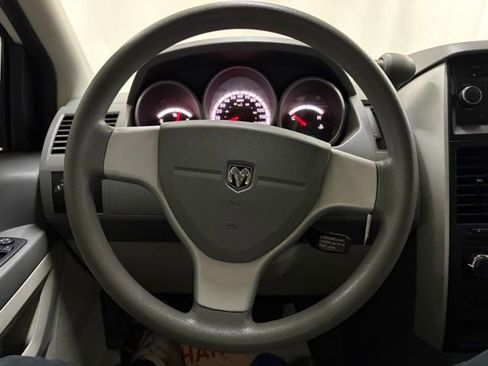 Used 2010 Dodge Grand Caravan SE w/ Climate Group image 29