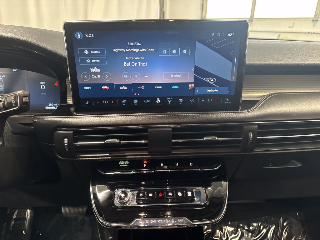 Used 2023 Lincoln Corsair AWD w/ Equipment Group 101A image 19