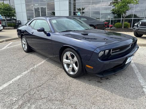 Used 2013 Dodge Challenger SXT w/ Super Sport Group RWD image 6