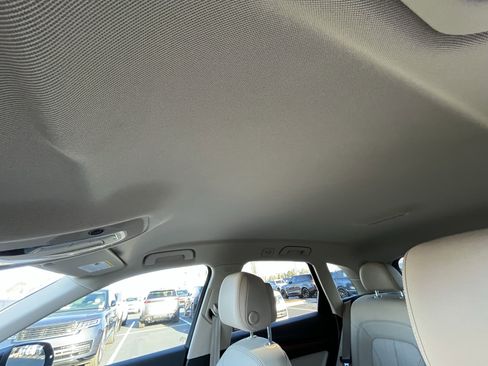 Used 2021 Audi Q5 Premium w/ Convenience Package image 28