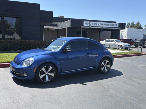 Used 2012 Volkswagen Beetle Turbo FWD image 19