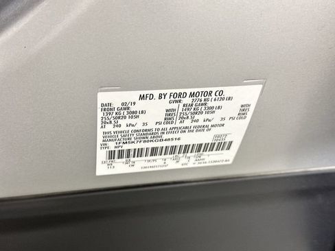 Used 2019 Ford Explorer Limited w/ Class III Trailer Tow Package FWD image 35