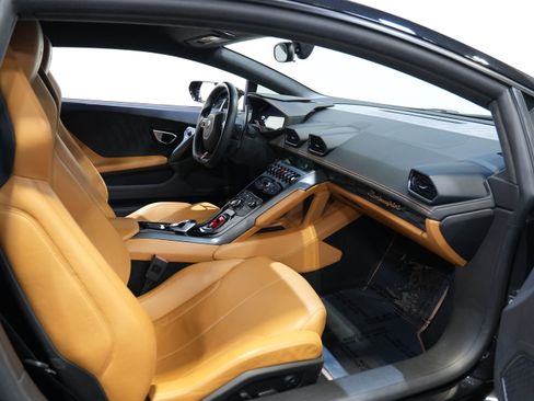 Used 2015 Lamborghini Huracan LP 610-4 AWD/4WD image 30