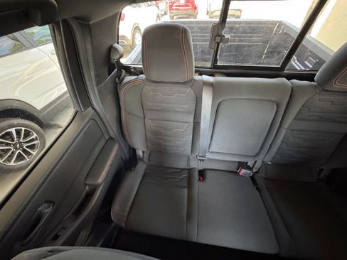 Used 2026 Nissan Frontier PRO-4X AWD/4WD image 40