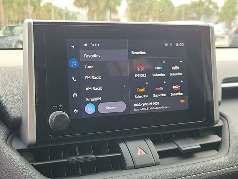 Used 2025 Toyota RAV4 XLE image 26