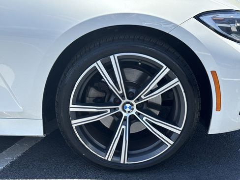 Used 2022 BMW 330i Sedan w/ Driving Assistance Package RWD image 9