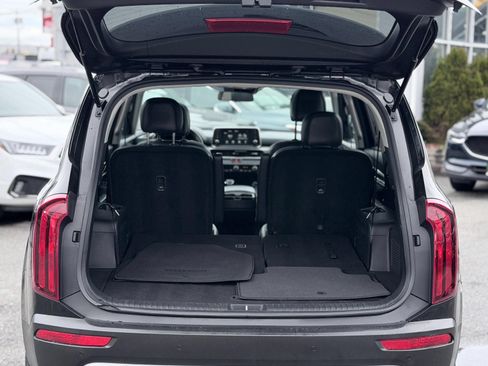 Used 2021 Kia Telluride S AWD/4WD image 9