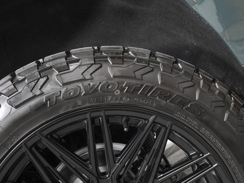 Used 2025 GMC Yukon XL AT4 Ultimate image 39