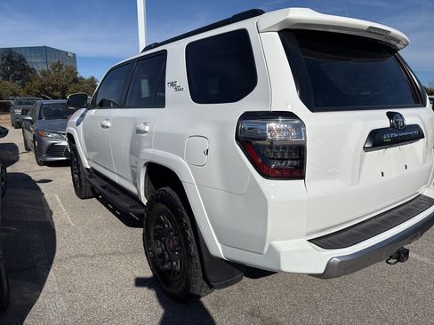 Used 2019 Toyota 4Runner TRD Off-Road Premium image 8