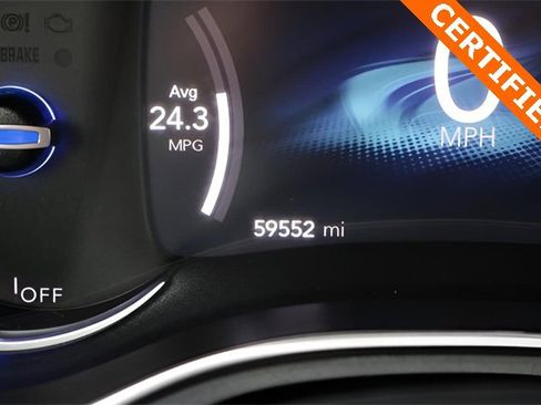 Used 2024 Chrysler Pacifica Select image 27