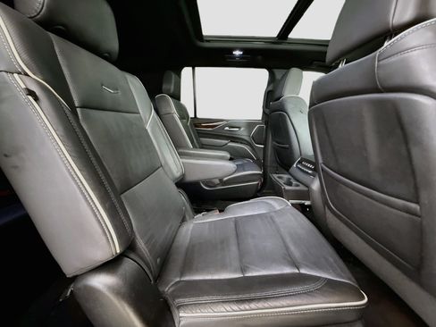 Used 2023 Cadillac Escalade ESV Premium Luxury RWD image 31