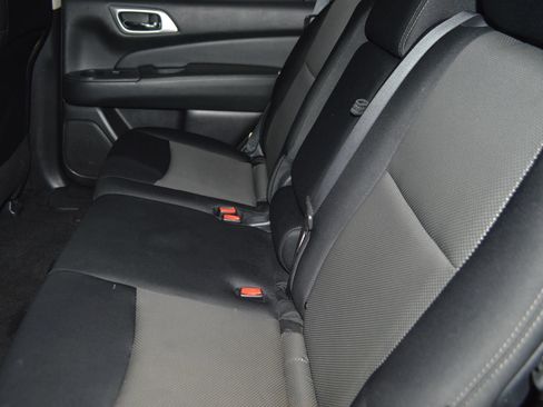 Used 2019 Nissan Pathfinder SV AWD/4WD image 20