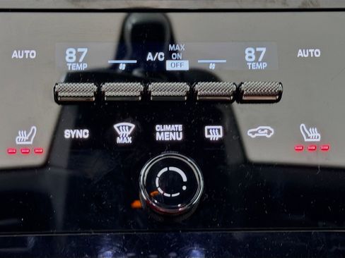 Used 2024 Porsche Cayenne image 24