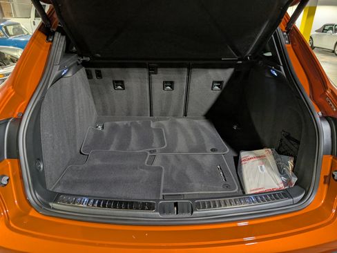 Certified 2025 Porsche Macan image 24