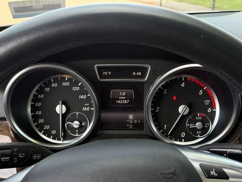 Used 2014 Mercedes-Benz ML 350 BlueTEC 4MATIC image 13